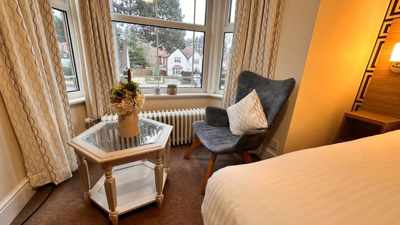 Pine Lodge Hotel & Restaurant 맨스필드 외부 사진