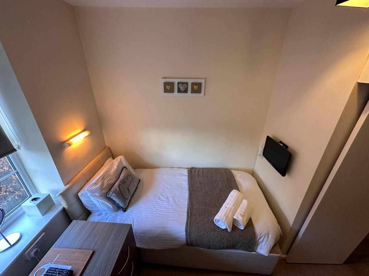 Pine Lodge Hotel & Restaurant 맨스필드 외부 사진